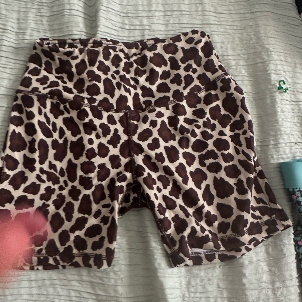 Shorts - Picture 3 of 4